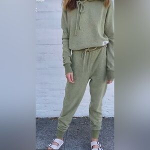 People of Leisure Green Joggers Size L Organic Cozy Lounge Sweatpants